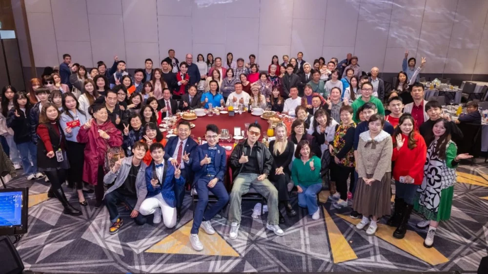 「從實習走向創業頂峰」東南科技大學休閒事業管理系傑出校友紀凱傑 十年耕耘開創七大品牌