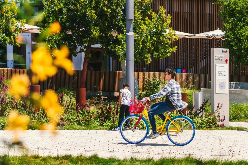 鋼筆筆身材質比較：樹脂、壓克力、賽璐珞、黃銅四種手感全解析